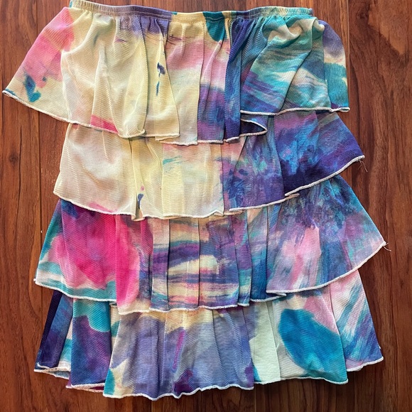 silence + noise Tops - Silence & Noise Ruffled Tiered Strapless Top